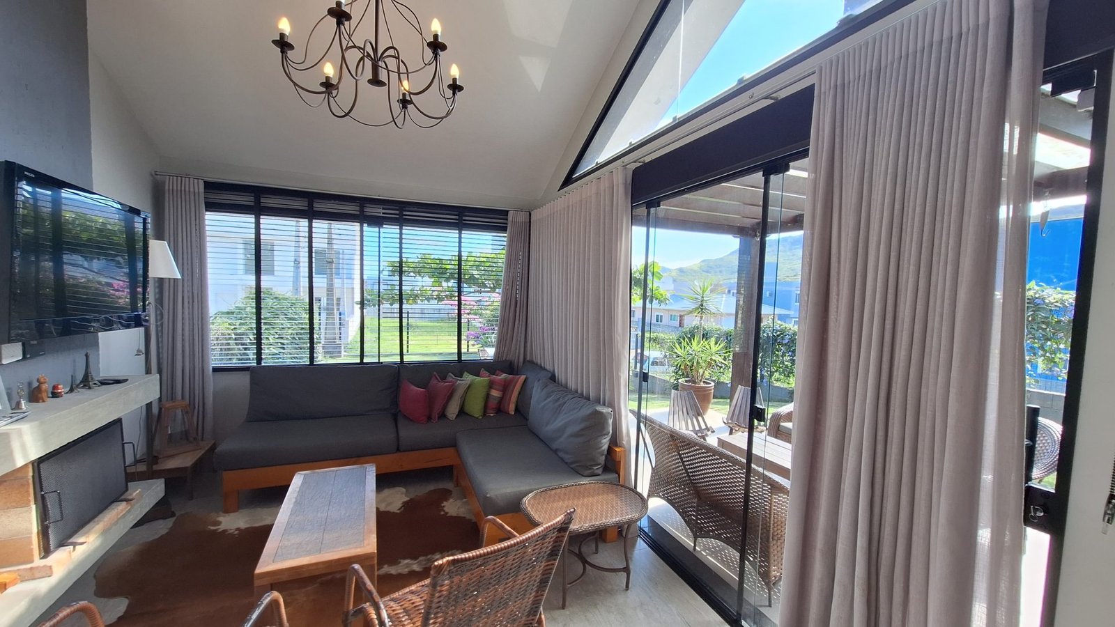 Casa à venda com 3 dormitórios – Garopaba SC