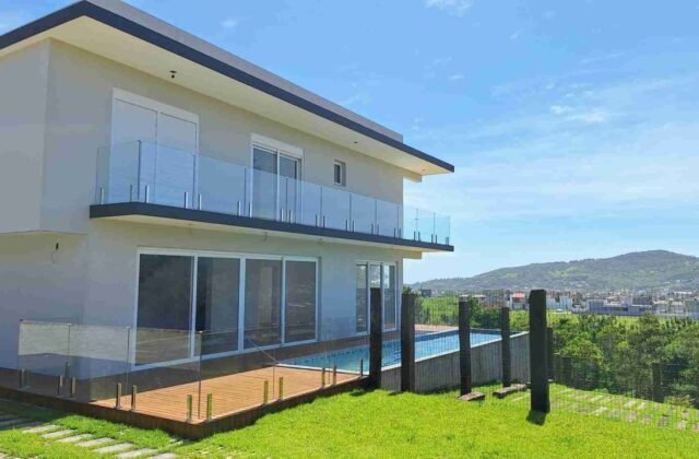 Loteamento Village, Garopaba 2026 — Casa Grande A Venda Em Garopaba 1280X720 1