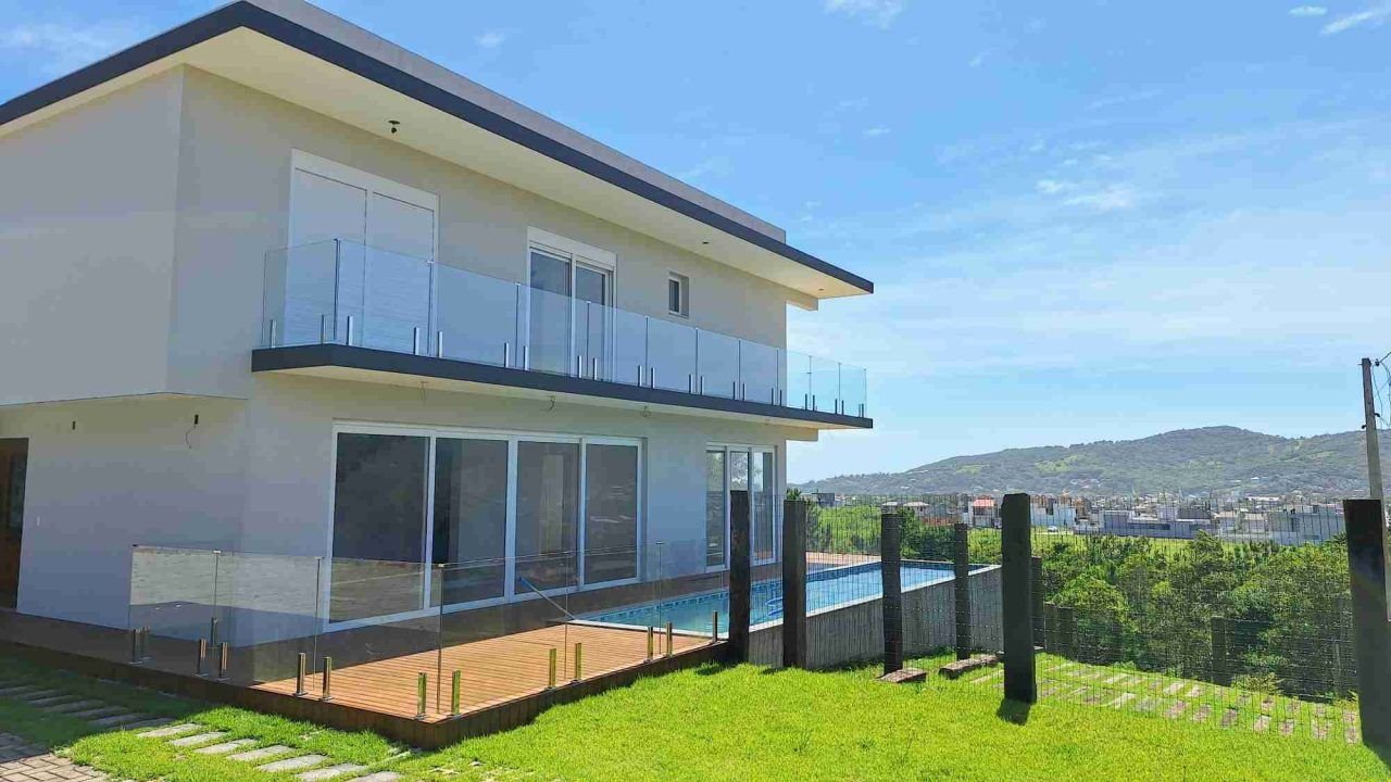 Casa em Garopaba com vista mar à venda!