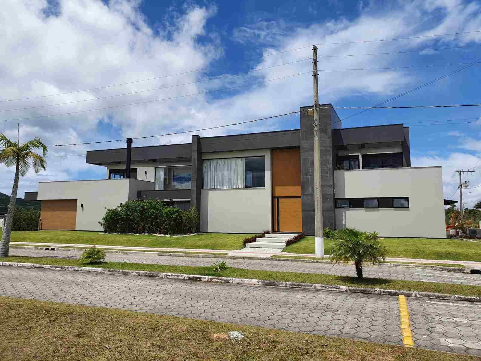 Casa de Alto padrão à venda em Garopaba (460m²)