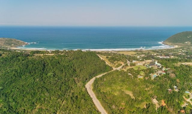 Praia do Silveira: Paraíso dos Surfistas em Garopaba