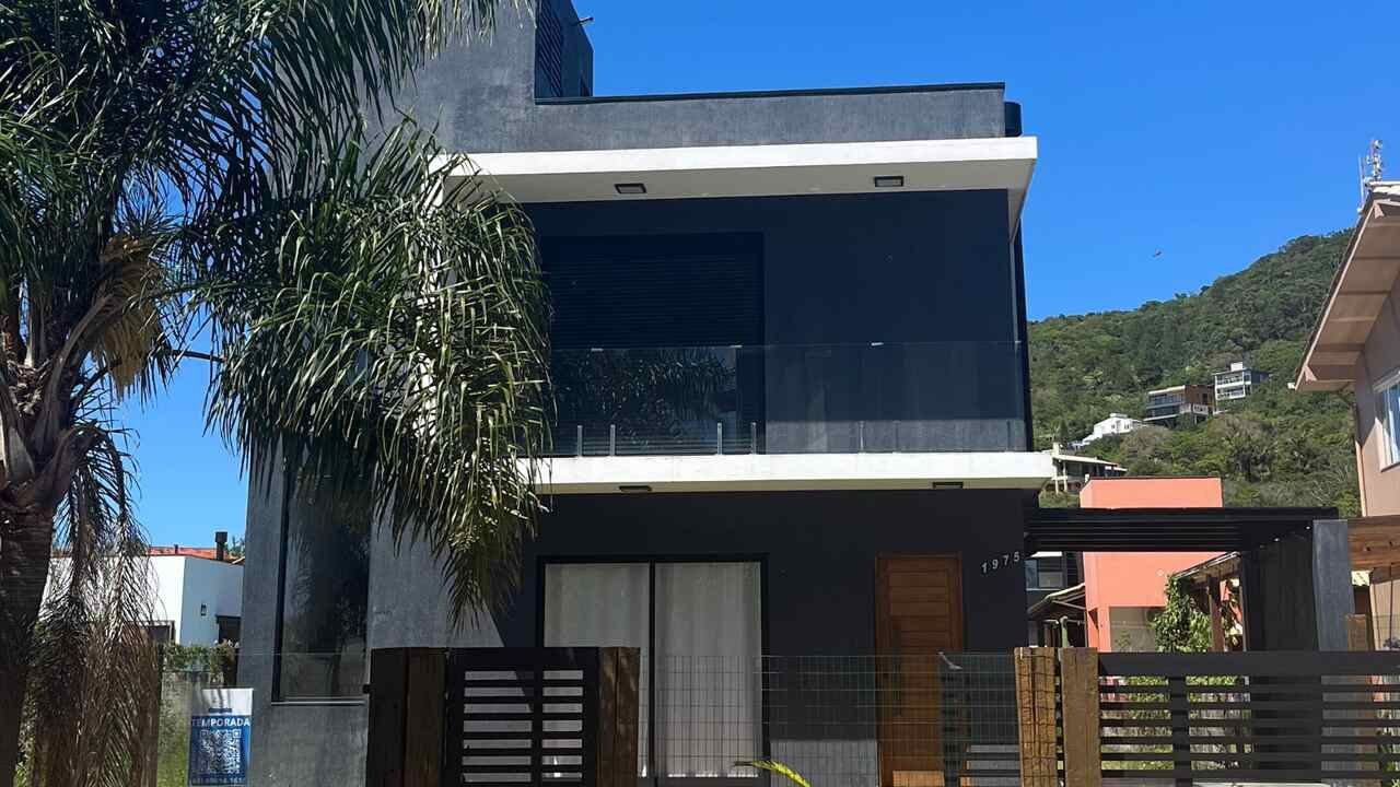 Aluguel Ferraz: Residência a 300m do Mar Garopaba/SC