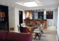 Sala integrada com cozinha e jantar — casa