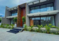 Fachada moderna da residência Alexandrina — Residencial Alexandrina