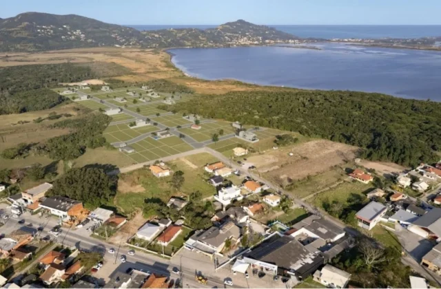 Terreno em loteamento em Garopaba | Lote 13 — Loteamento Reserva Da Lagoa Garopaba 2 1